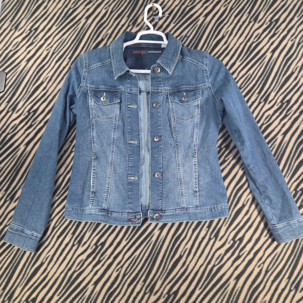 Wrangler Authentics Womens Denim Jacket Medium Wash Blue Stretch Trucker Size M